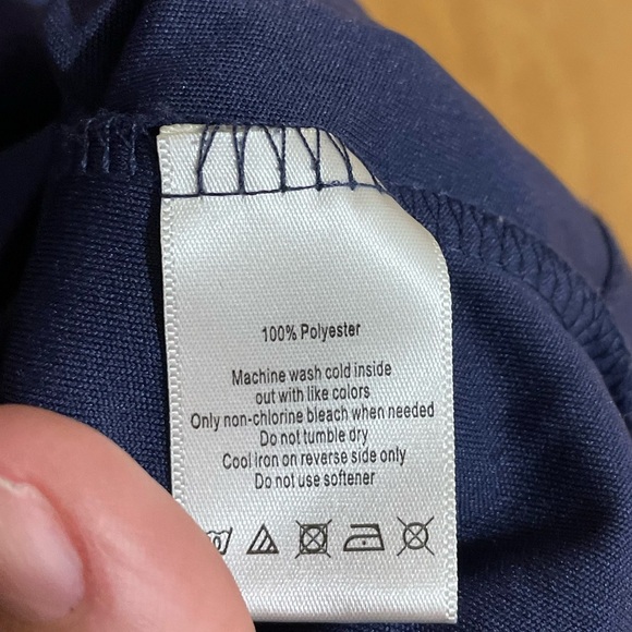 #76-ALO- cool fit short sleeve , navy in xs - Picture 4 of 4